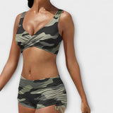 tyylikkäät bikinit