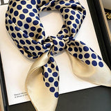 Huivi 100 % silkkiä 68 cm