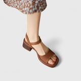 Elegantit sandaalit