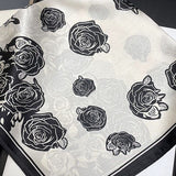 Huivi 100 % silkkiä 68 cm