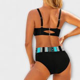 Bikinit modernilla muotoilulla