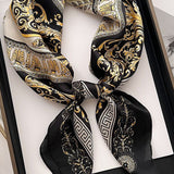 Foulard 100% silkkiä 70 cm