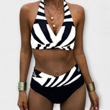 Bikini elegantilla muotoilulla